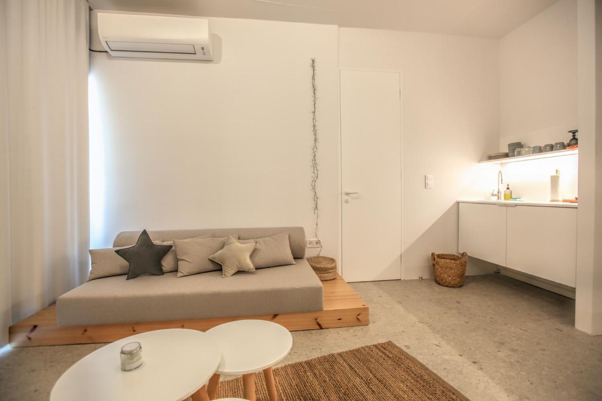 Convent-Βand Αpartment Apartment กาลัมปากา ภายนอก รูปภาพ